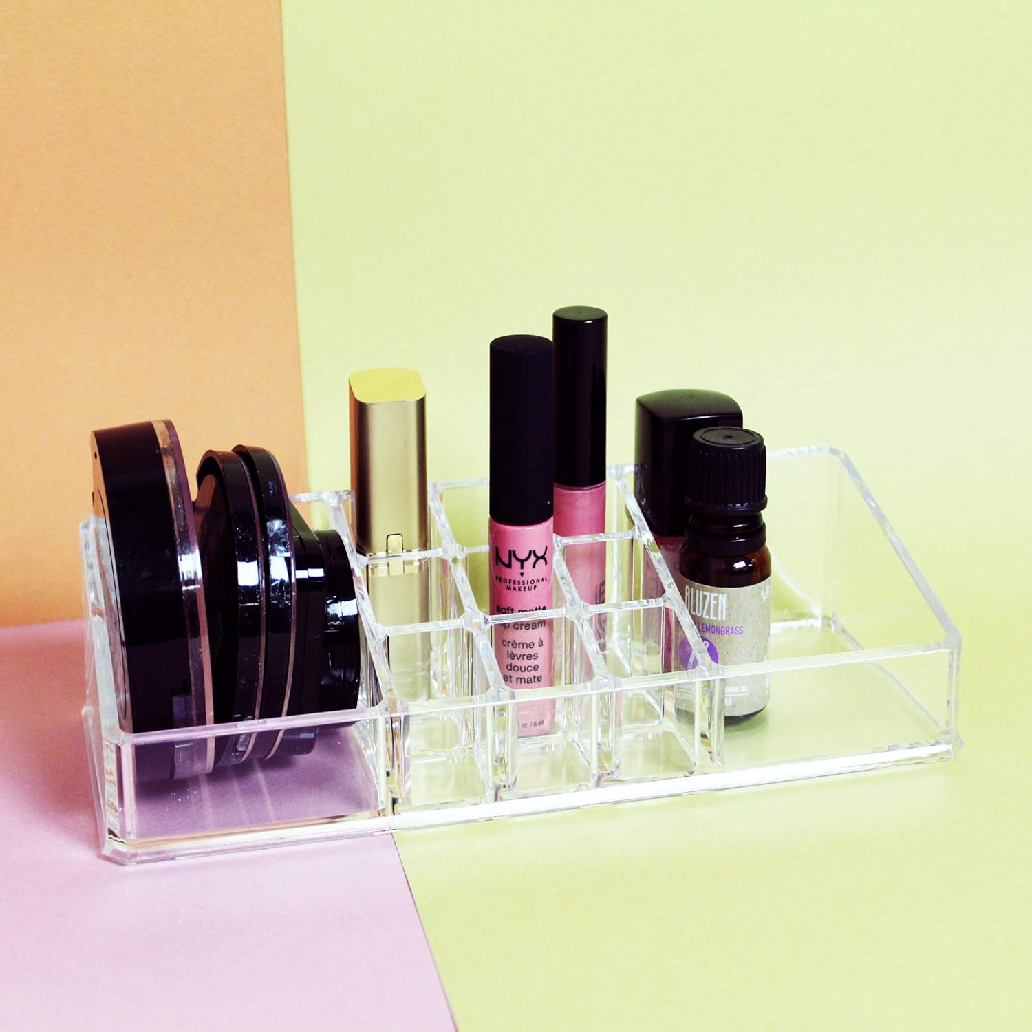Design Cosmetic Organizer with 11 Compartments