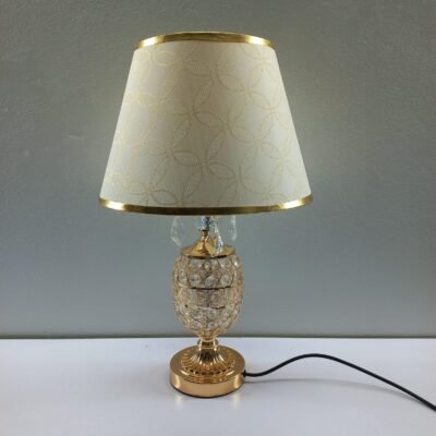 elegant crystal egg base table lamp