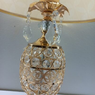 elegant crystal egg base table lamp