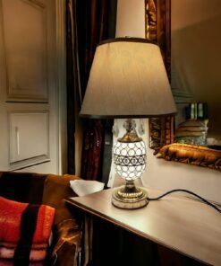 elegant crystal egg base table lamp