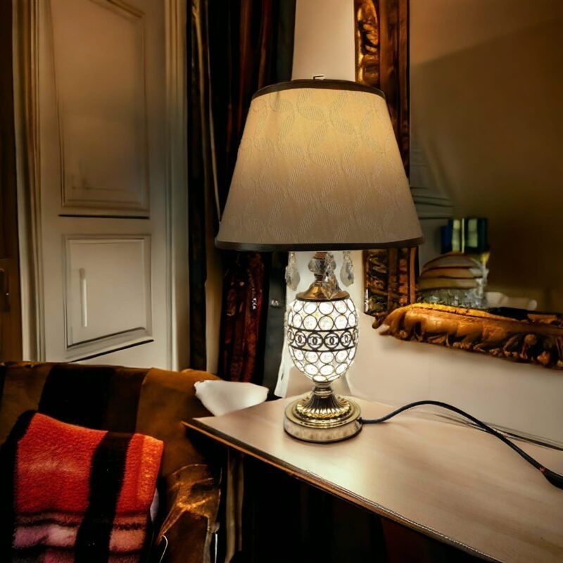 elegant crystal egg base table lamp