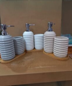 ribbed ceramic bathroom accessory set