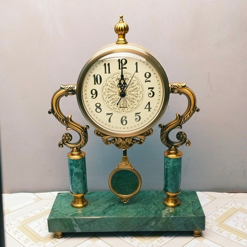 Premium Vintage Pendulum Table Clock Premium Vintage Pendulum Table Clock