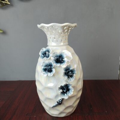 Elegant Pearlescent Ceramic Flower Vase