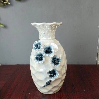 Elegant Pearlescent Ceramic Flower Vase