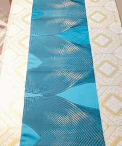 Luxury Modern Wave Jacquard Table Runner Luxury Modern Wave Jacquard Table Runner