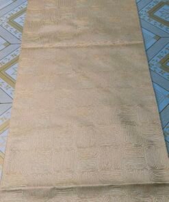 Minimalist Geometric Jacquard Table Runner with Tassel Minimalist Geometric Jacquard Table Runner with Tassel