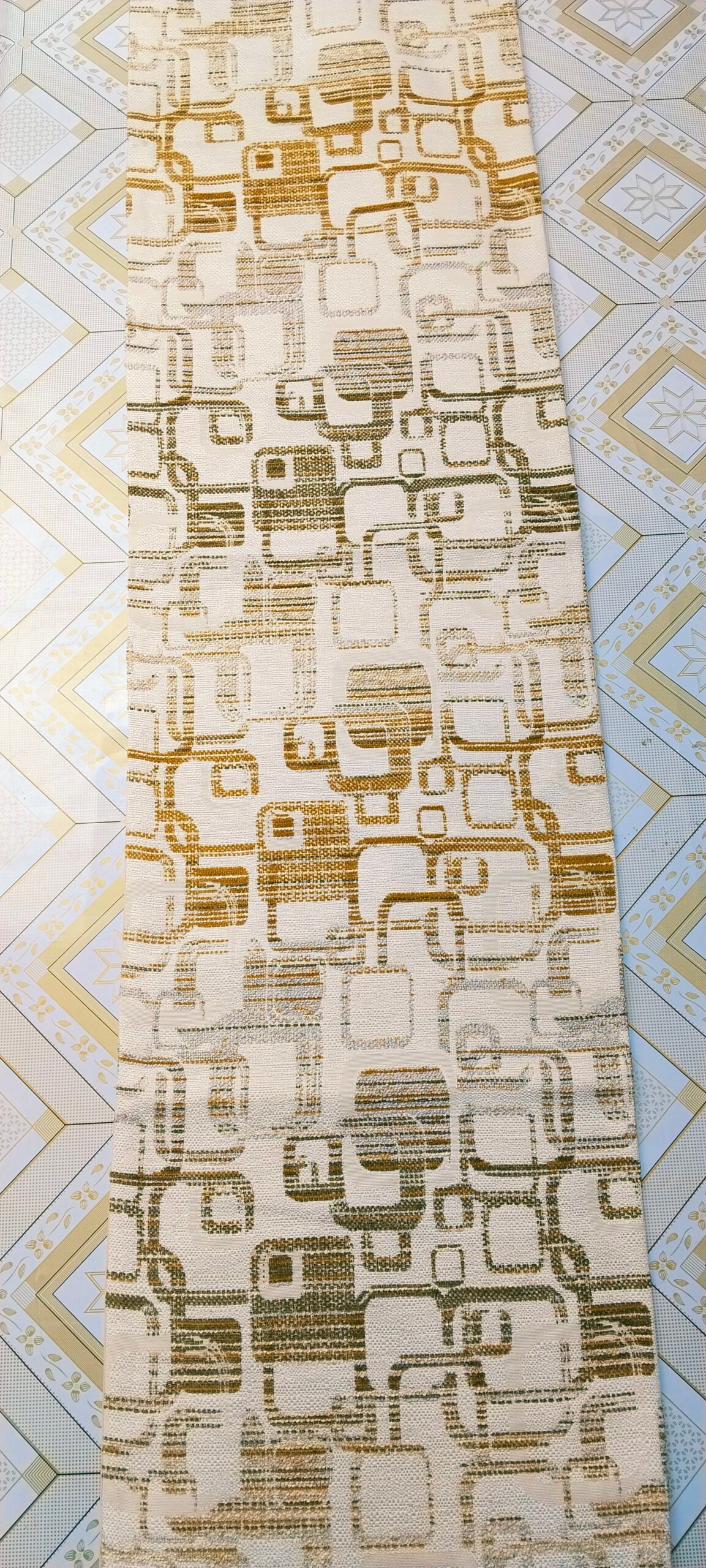 Modern Geometric Jacquard Table Runner Modern Geometric Jacquard Table Runner