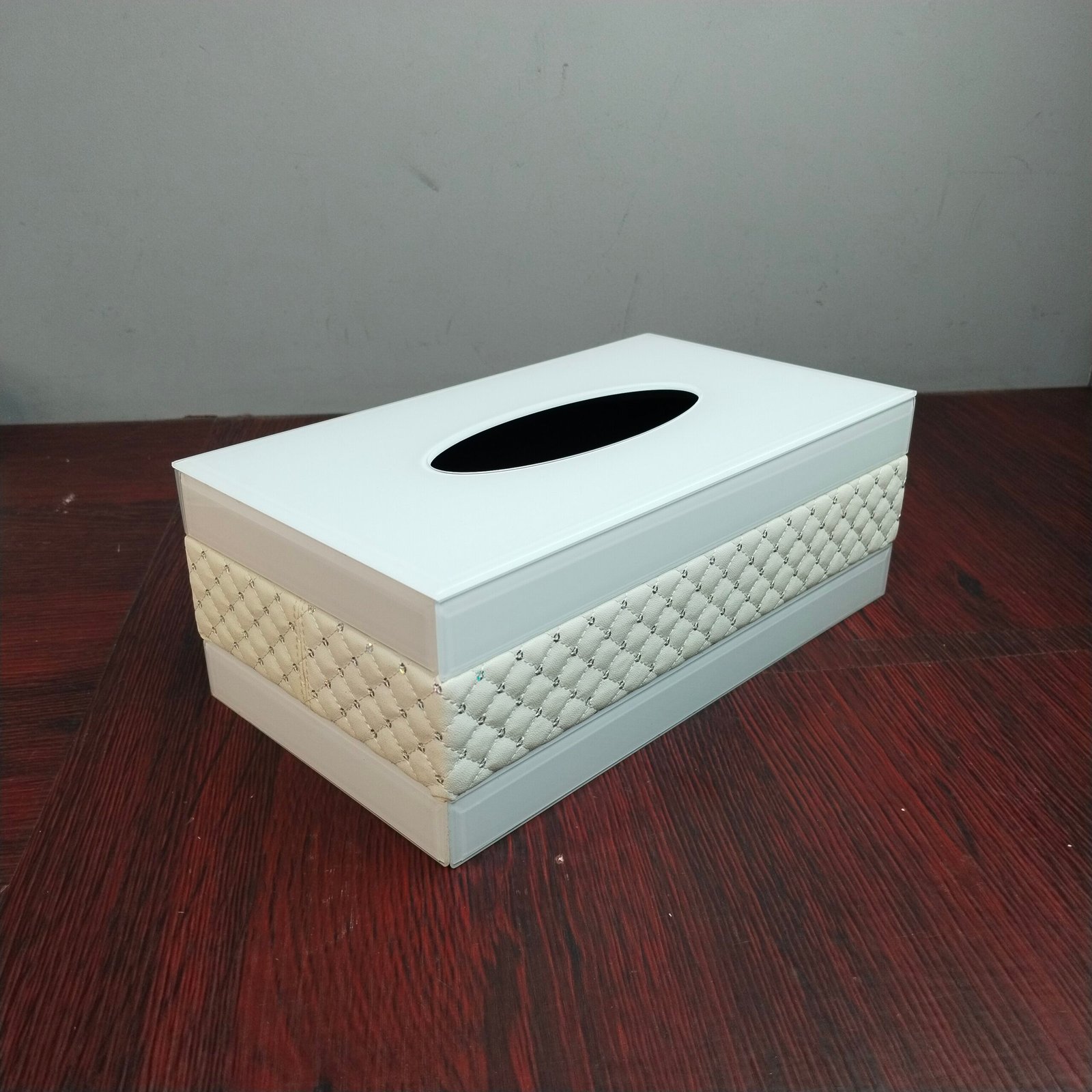Luxury White Quilted Mirror Tissue Box Cover Luxury White Quilted Mirror Tissue Box Cover