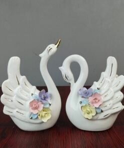 Bone China Ceramic Swan Showpiece Set