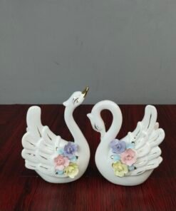 Bone China Ceramic Swan Showpiece Set