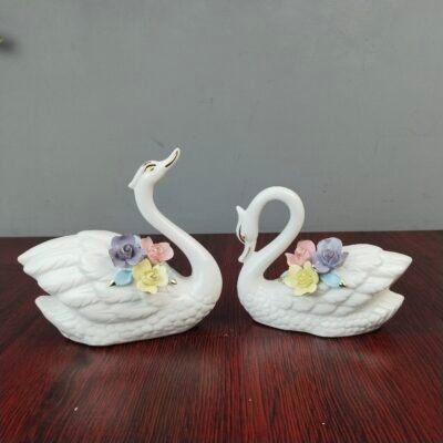 Ceramic Swan Couple Showpiece Set