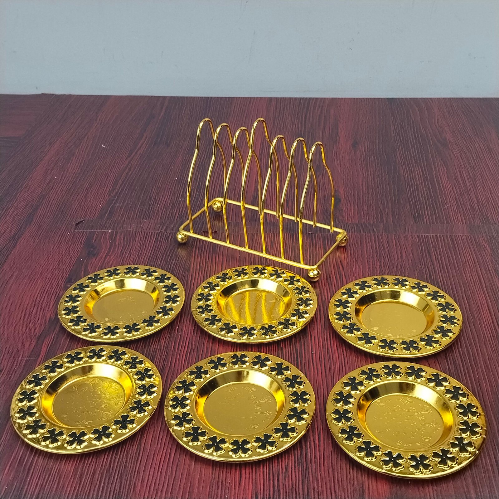 Gold and Black Floral Pattern Mini Serving Plate Set Gold and Black Floral Pattern Mini Serving Plate Set