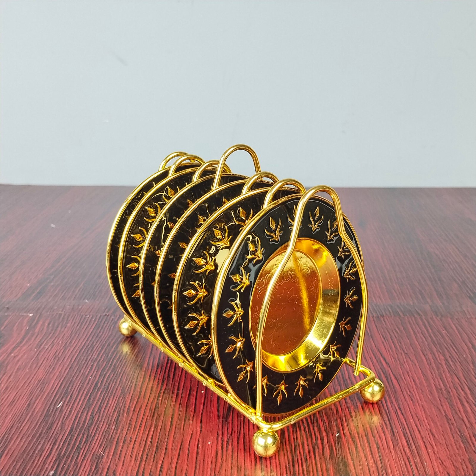 Gold and Black Ornate Leaf Motif Mini Serving Plate Set Gold and Black Ornate Leaf Motif Mini Serving Plate Set