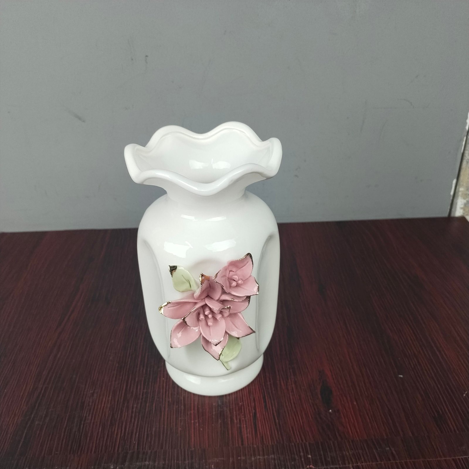 Decorative 3D Floral Ceramic Flower Vase Decorative 3D Floral Ceramic Flower Vase