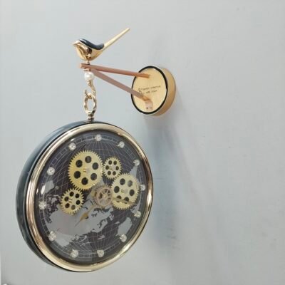 Modern Luxury Bird Perch Wall Clock Steampunk Moving Gear and World Map Hanging Clock