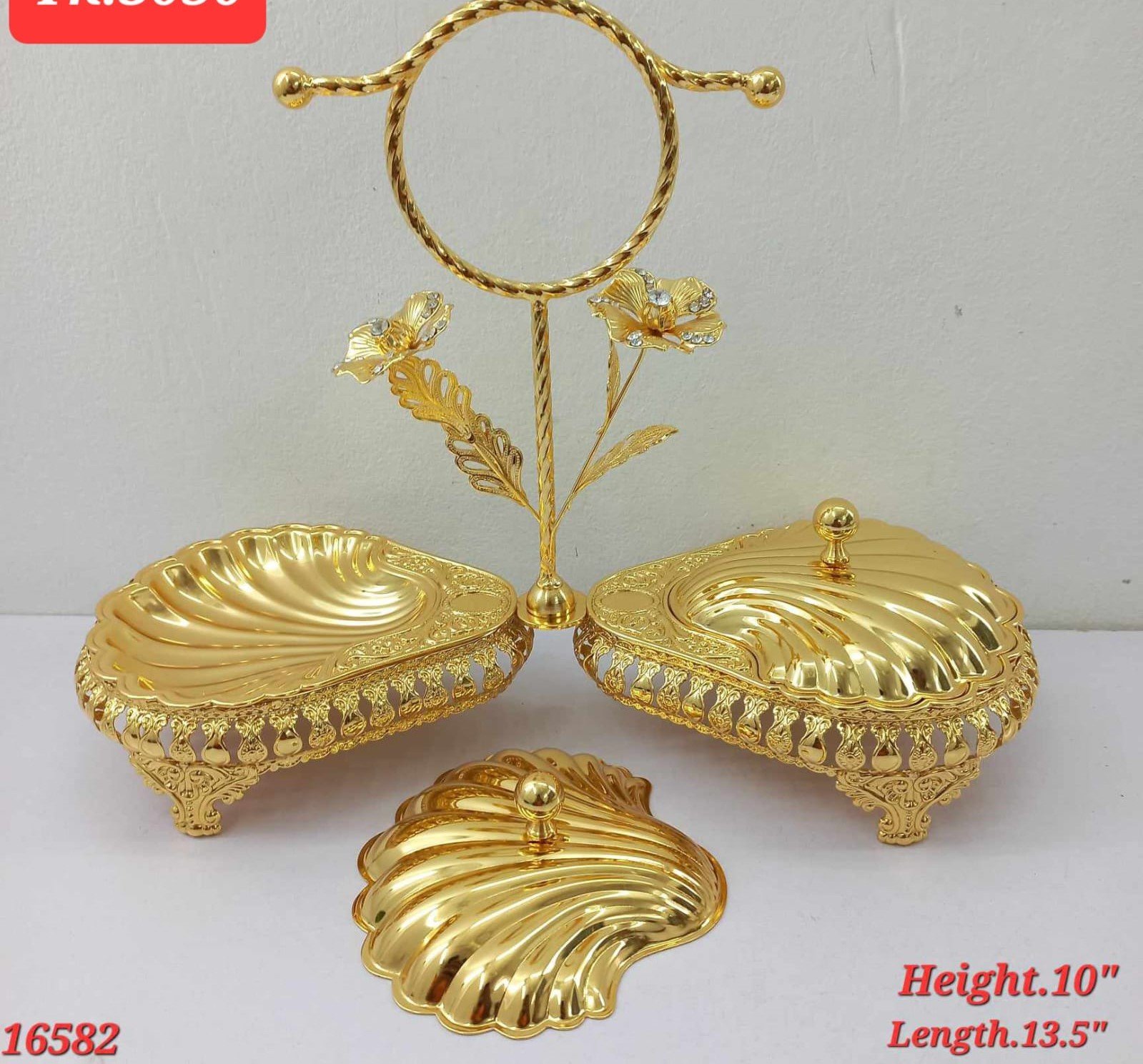 Luxury Golden Seashell Dual Serving Bowls with Center Handle and Lids Luxury Golden Seashell Dual Serving Bowls with Center Handle and Lids