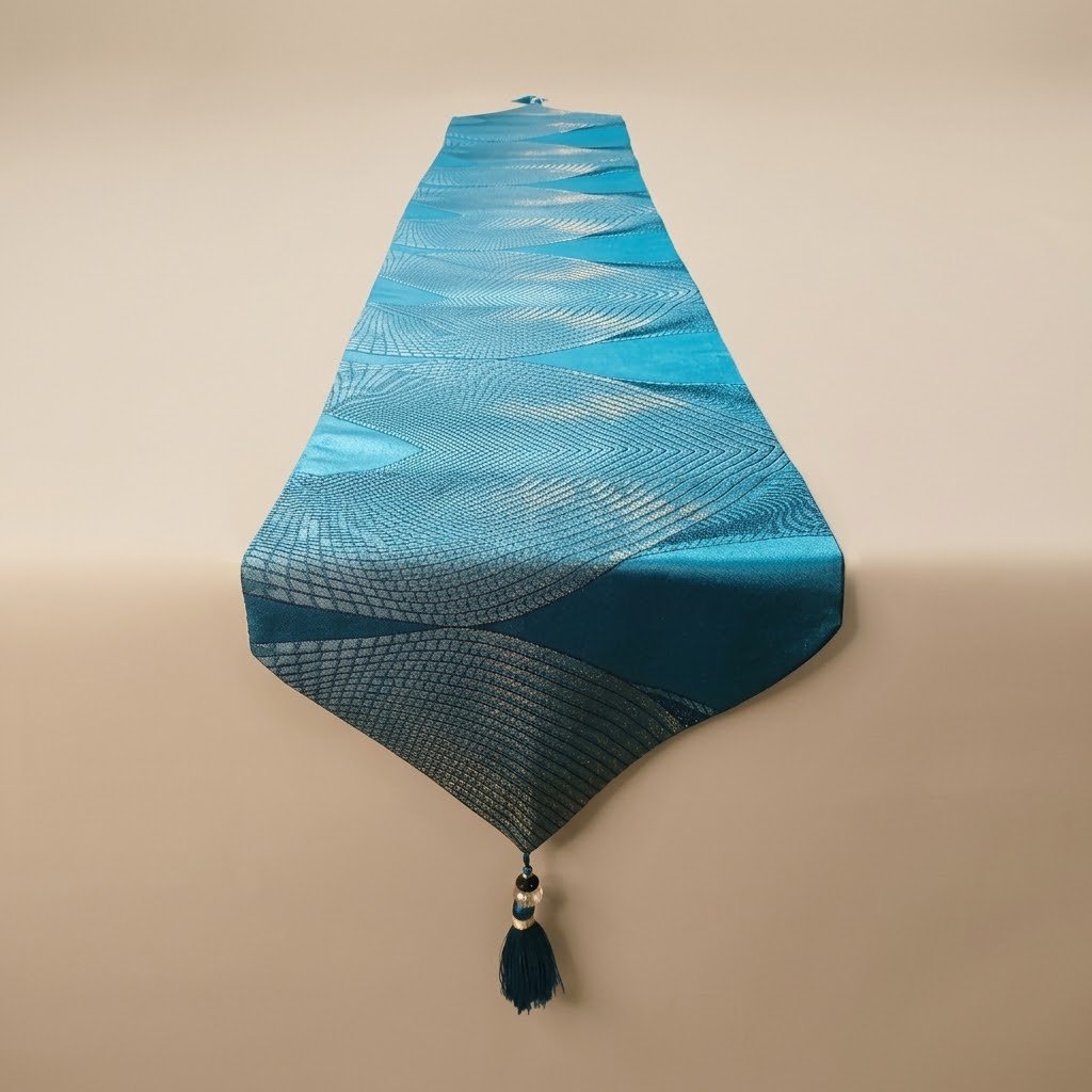 Luxury Modern Wave Jacquard Table Runner Luxury Modern Wave Jacquard Table Runner