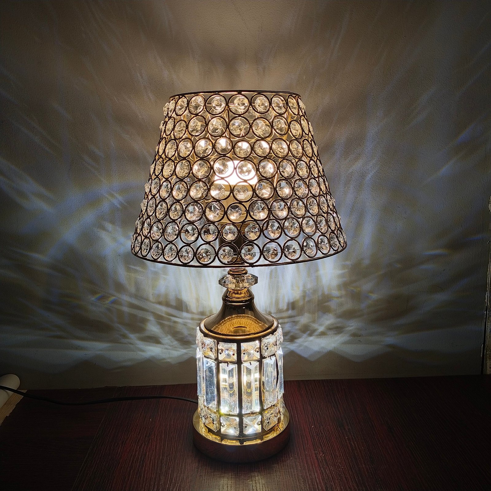 Modern Luxury Crystal Desk and Bedside Lamp Modern Luxury Crystal Desk and Bedside Lamp